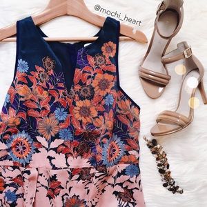 HD in Paris • multicolor floral printed tank 🌷